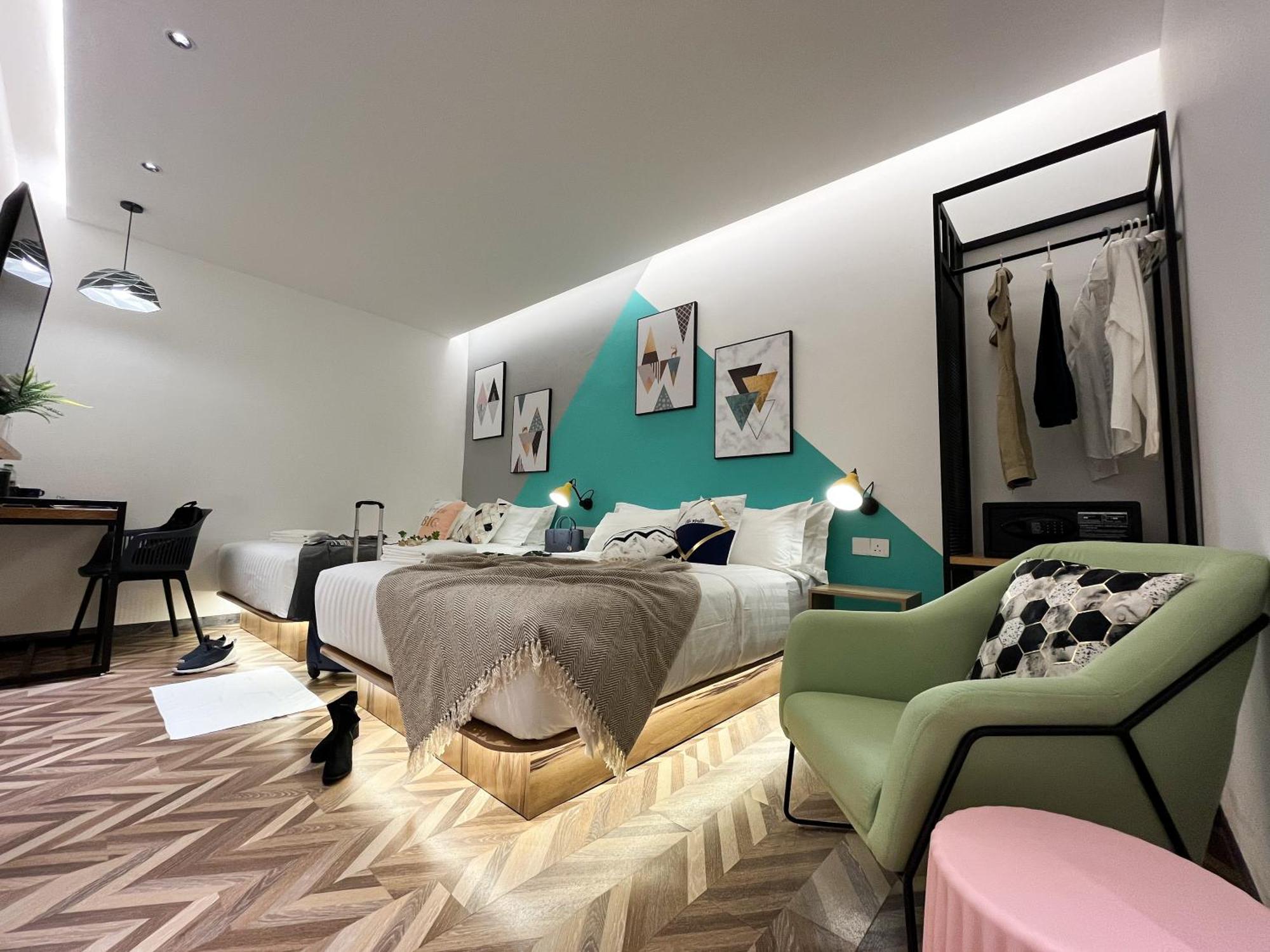Deluxe Family Room 4 Pax
